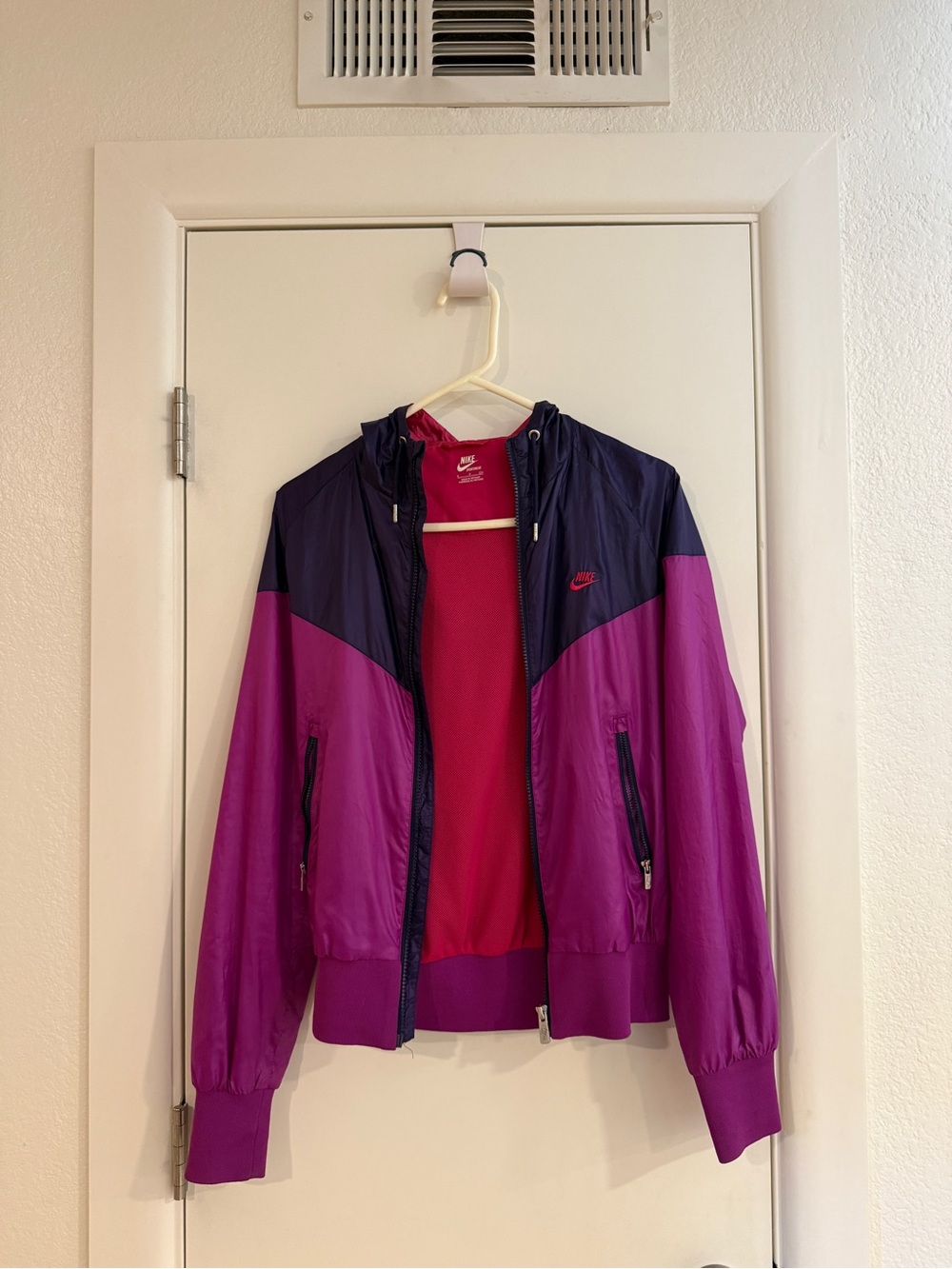 Nike Two-Tone Purple and Magenta Windbreaker Jacket